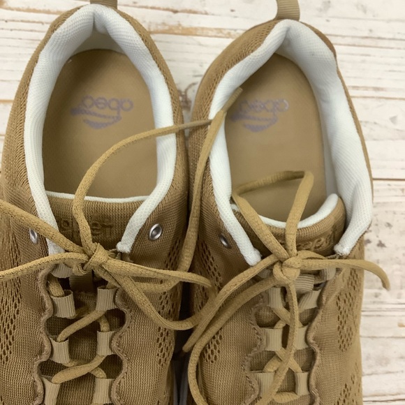 Propet TravelActiv Golden Shoes - Size 9.5M - Picture 9 of 9